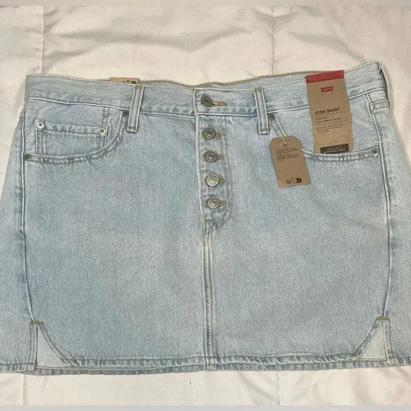 Levi's Women's Twisted Icon Skirt - Picture 3 of 8